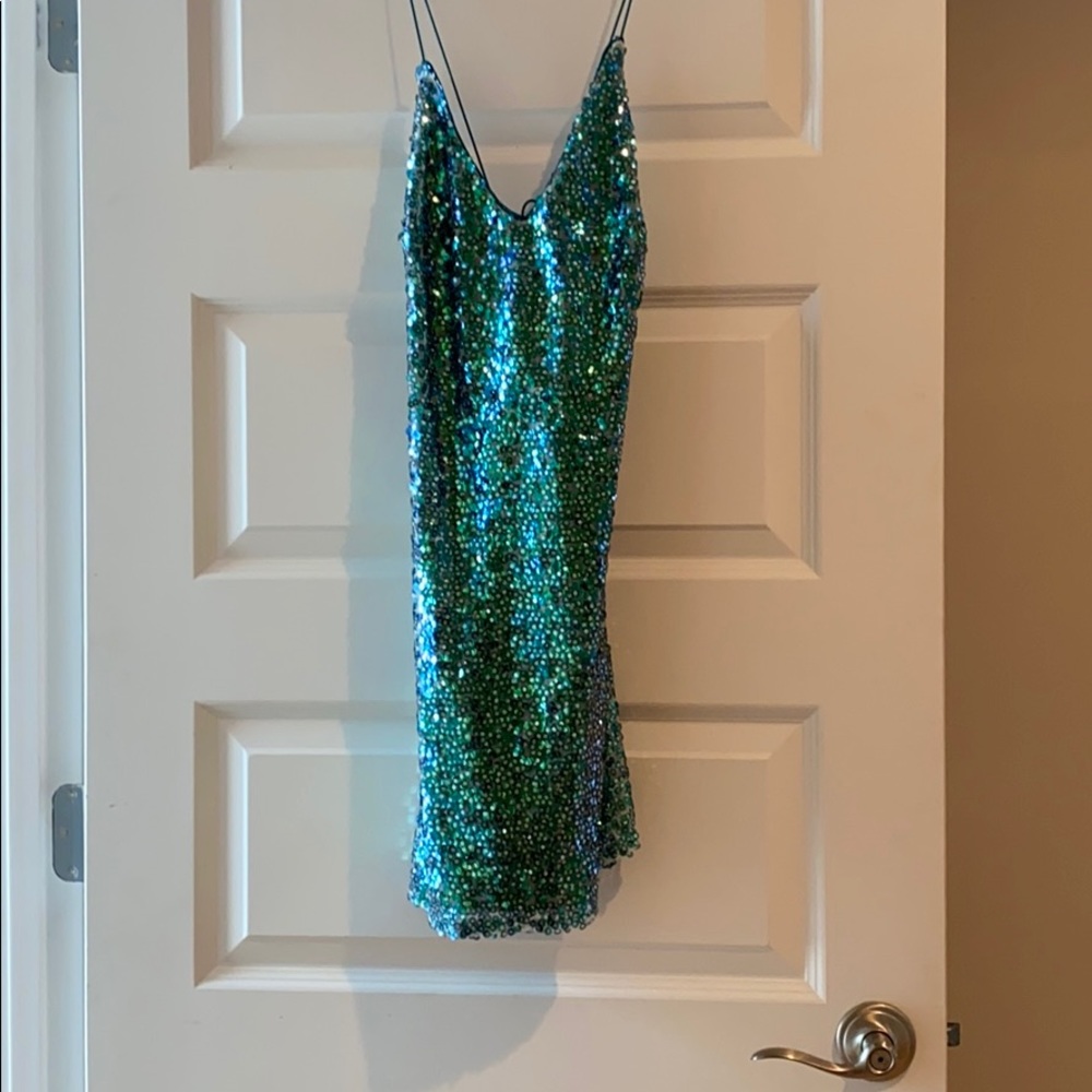 Backless mini - Picture 3 of 5